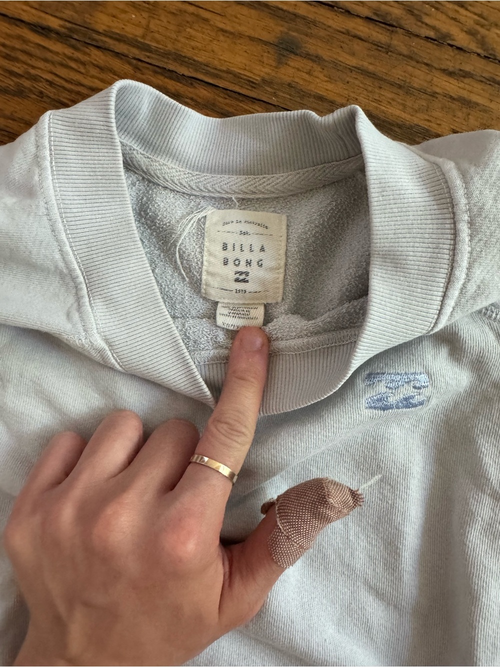 Vintage Y2K Billabong Pale Blue Crewneck Sweatshirt
